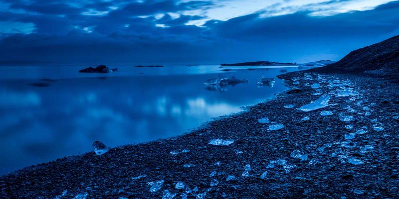 遗嘱继承 vs 法定继承:专业法律咨询如何成为家族财富传承的“定海神针”,化解房产争议